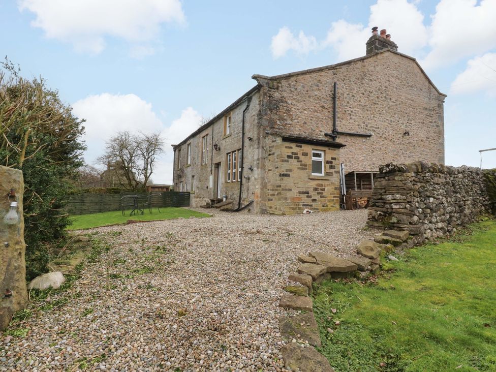 A house and garden area at Kirk Yett in Skipton