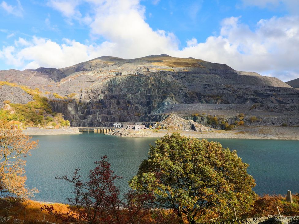 A mountain and water landscape at Emily Rose Cottage Bangor