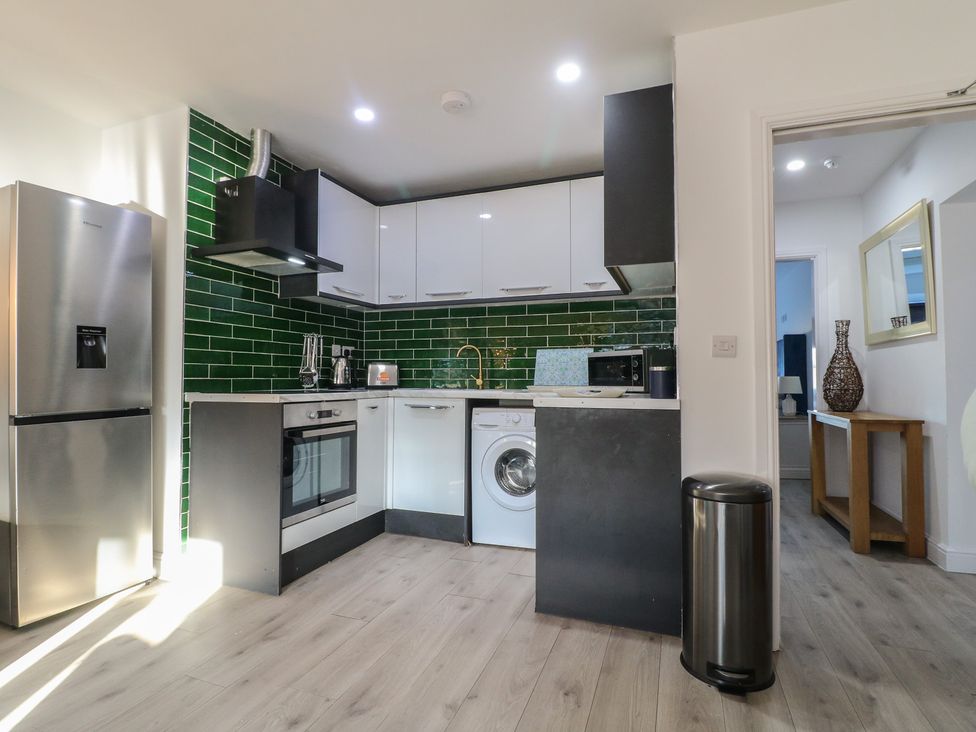 Queens Bay Suite - Peak District & Derbyshire - 1195917 - thumbnail photo 7