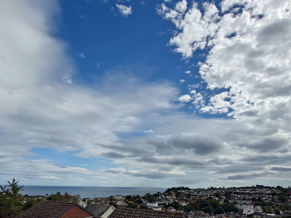 A view of the sky and sea from a hill at Upper Longlands in Dawlish