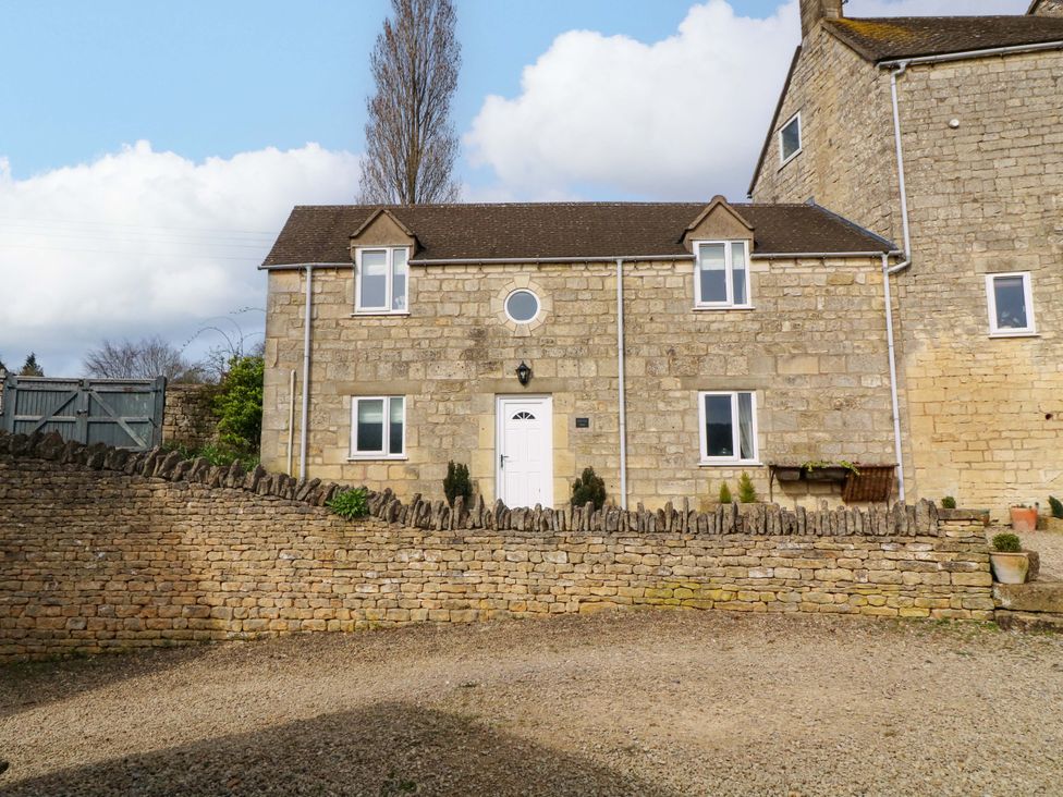 A building with windows and a door at Farm View Annex in Painswick