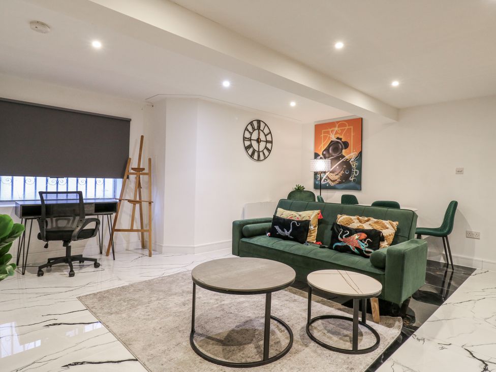 2A Ruby Street - Kent & Sussex - 1196373 - thumbnail photo 2