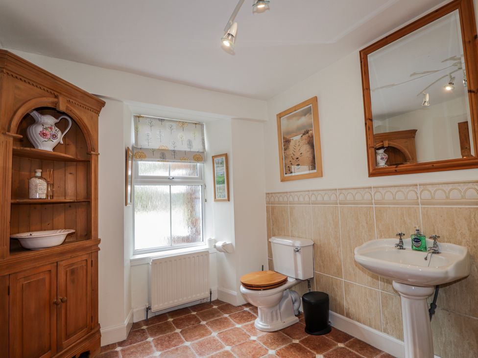 A bathroom with sink and toilet at Achnagonlin House in Grantown-on-Spey