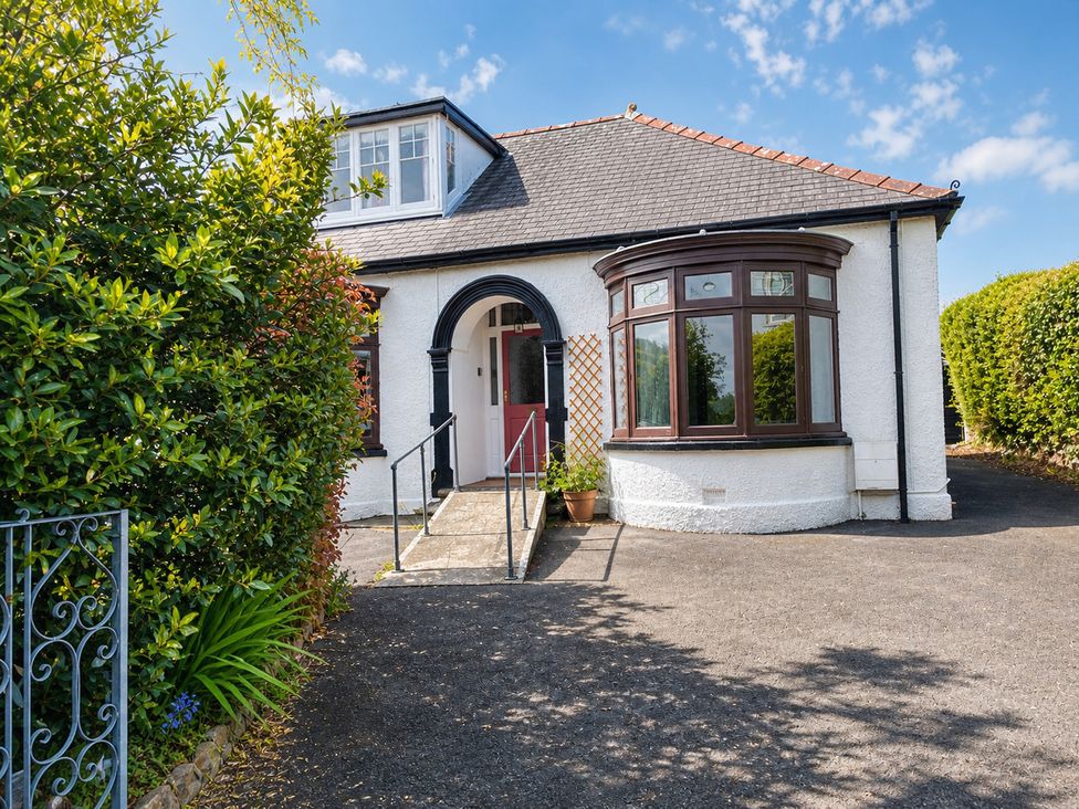 A house with a front door and garden at Kenvor Newport, Pembrokeshire