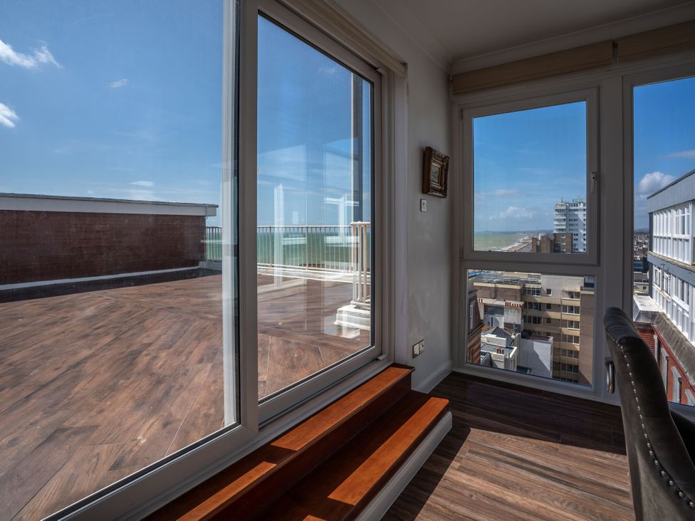A room with a view of the sea and city at Beachfront Penthouse in Brighton