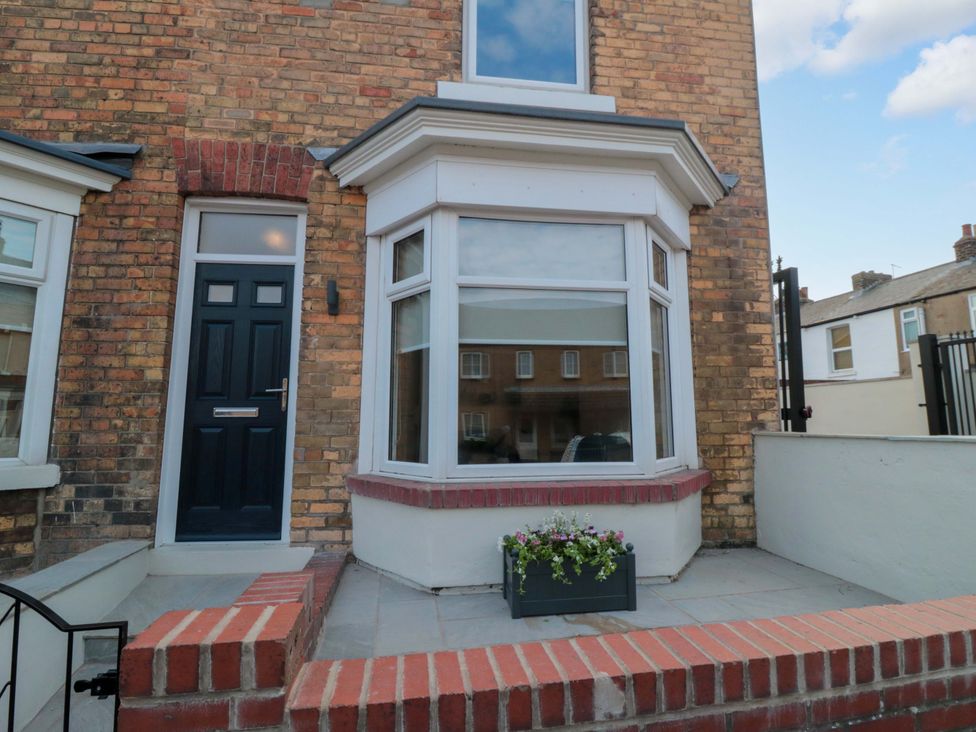 An outdoor area with a front door and window at No.9 Trafalgar St West Scarborough