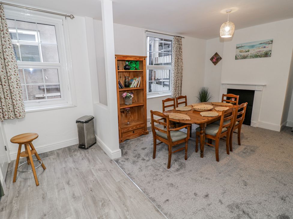 A dining room with a table and chairs at Little Marrakesh Lodge in Worcester