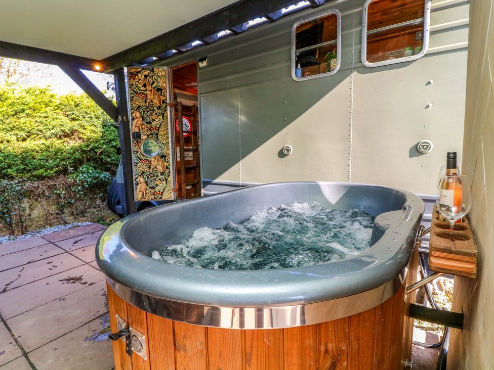 A hot tub with bubbling water at Old Rosie in Grantham