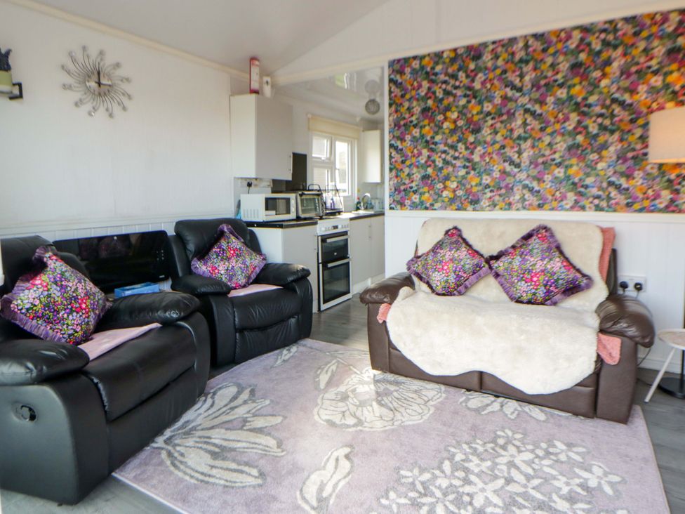 The Comfort Den - South Wales - 1198966 - thumbnail photo 4