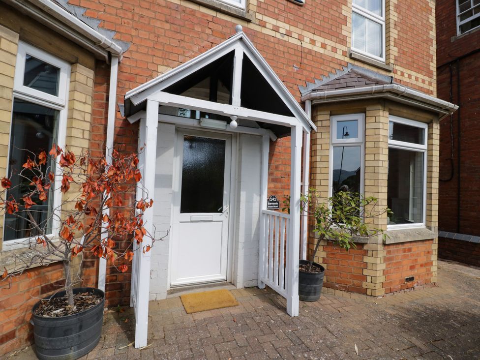 An entrance with a porch and planters at 141 Barnards Green Road Barnard's Green, Malvern