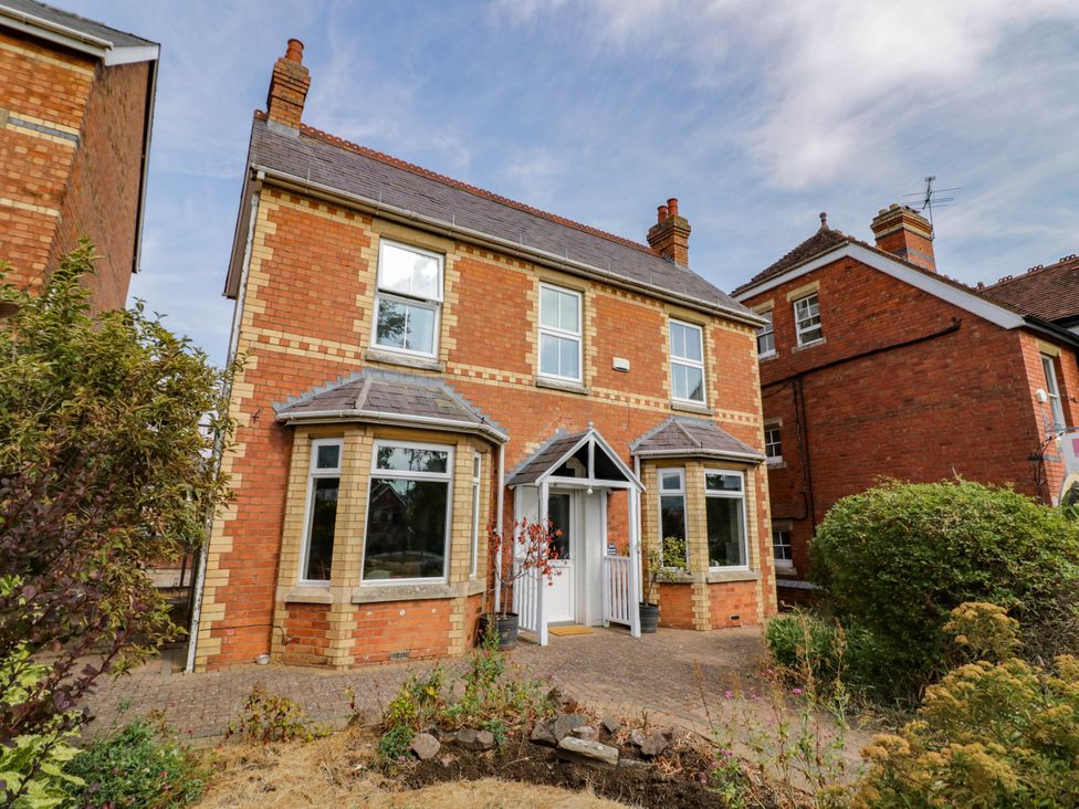 A house with windows and doorway at 141 Barnards Green Road, Barnard's Green, Malvern