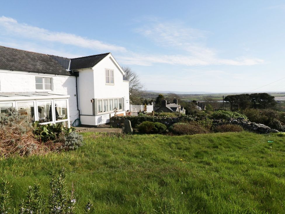 A house with gardens and a view at Happy Landing in Harlech