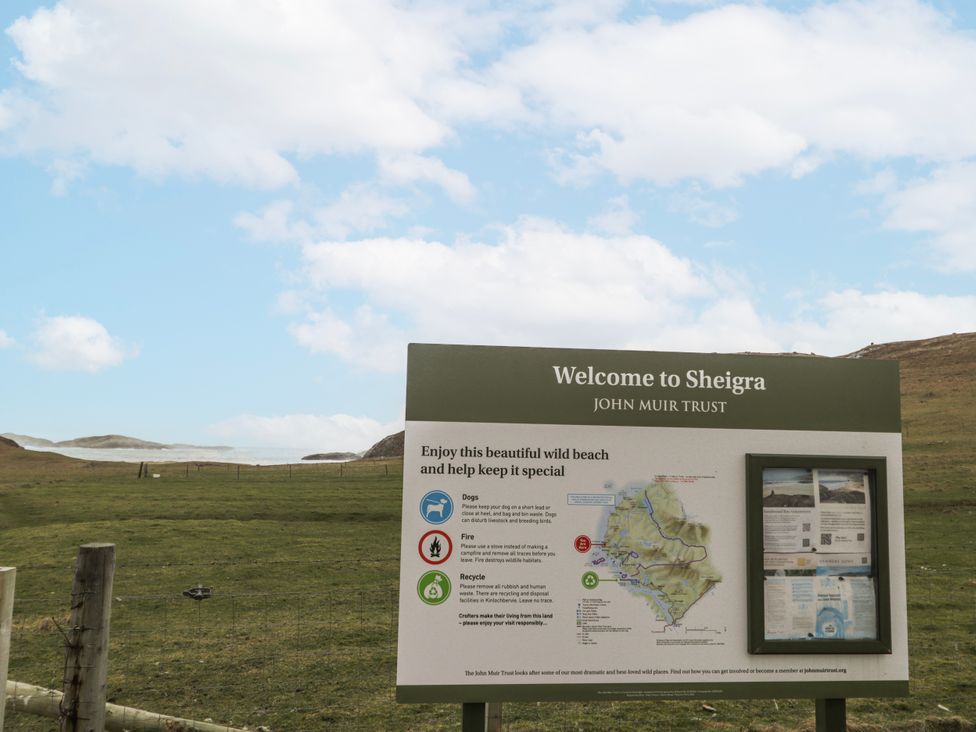 A welcome sign for Sheigra beach at John Muir Trust in Kinlochbervie