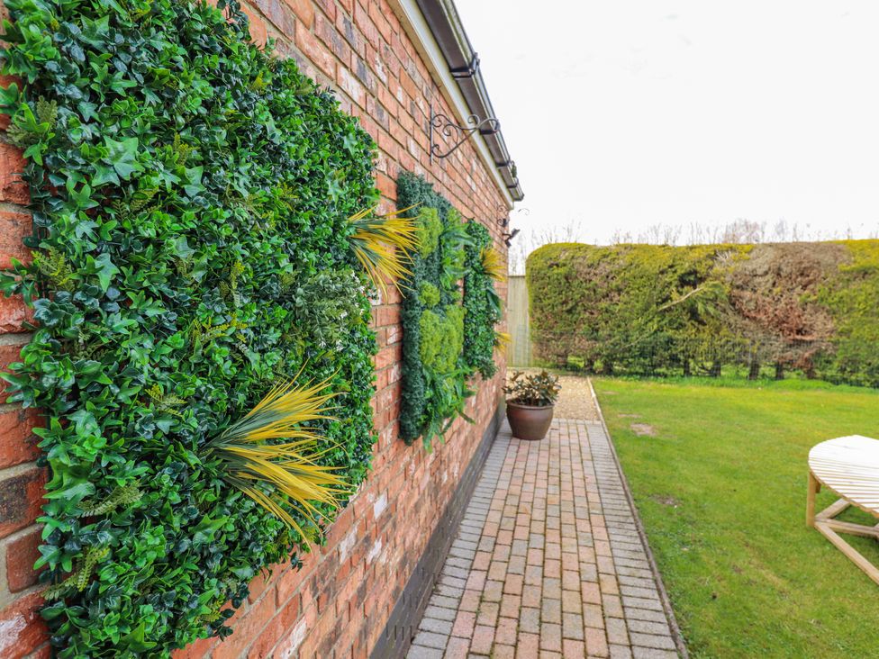 Twit Twoo Shepherds Hut -  - 1199350 - thumbnail photo 21