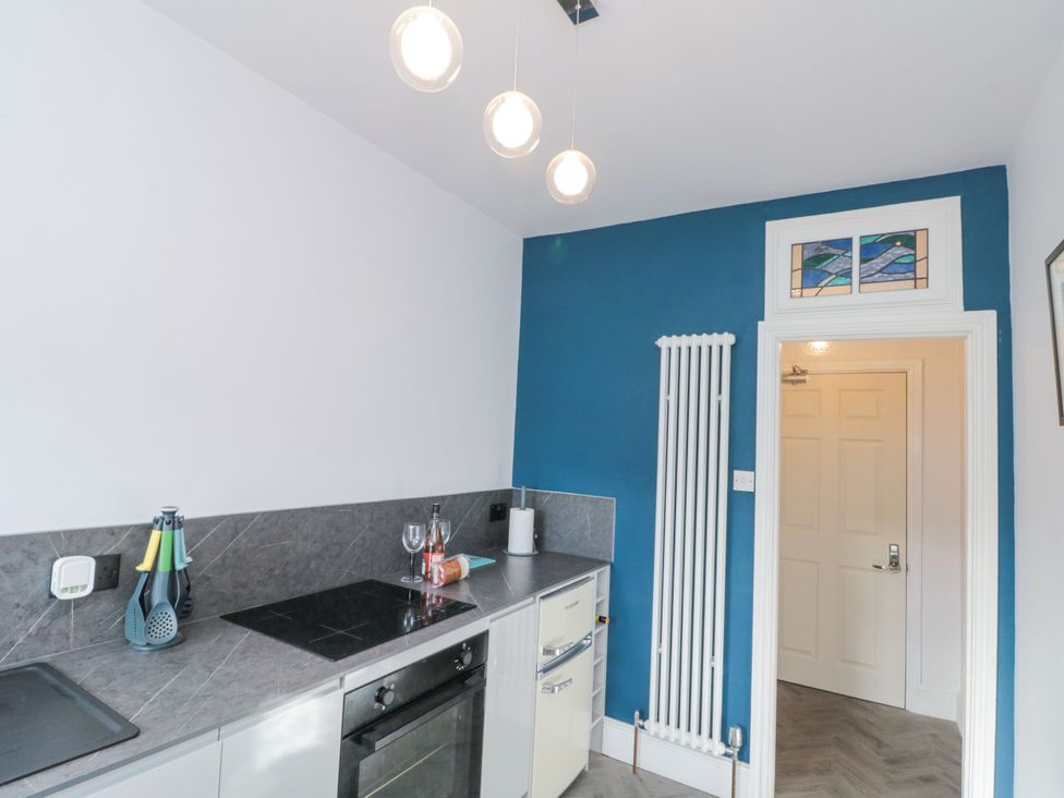 A kitchen with countertop and appliances at Cuckoo's Nest in Whitby