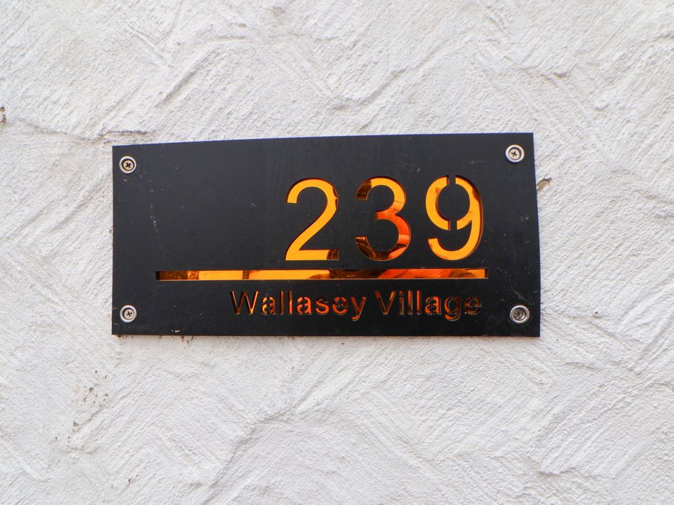 Wallasey Village Escape by the Sea -  - 1199663 - thumbnail photo 26