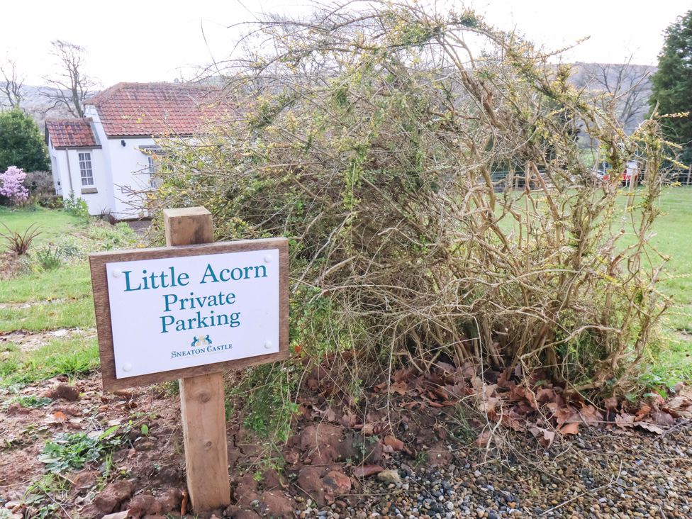 A sign for private parking at Little Acorn in Sneaton Castle