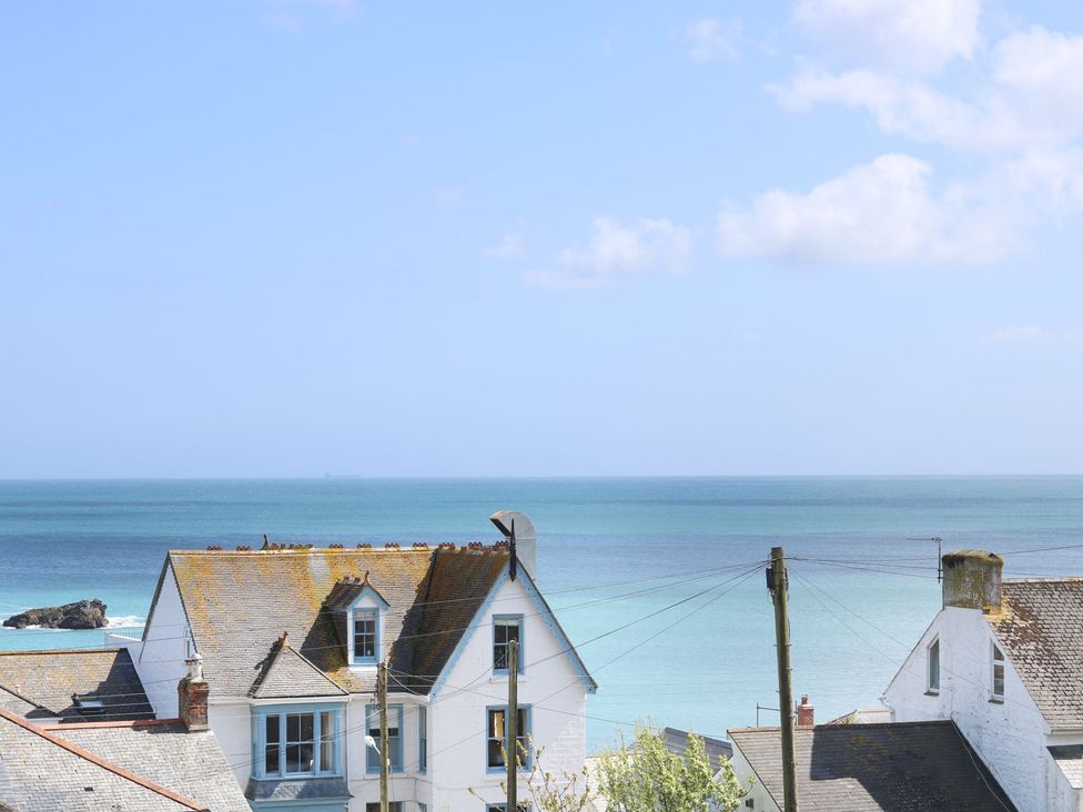 View of houses and ocean at Wootton Gray Penzance