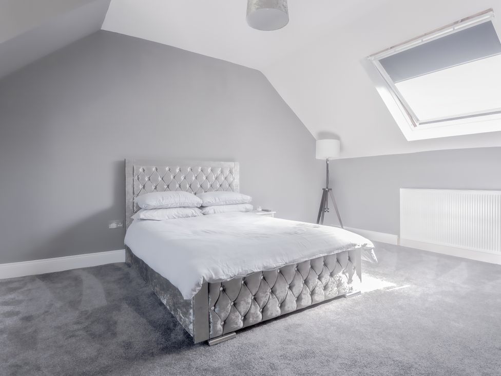 Pet-friendly hot tub retreat near Loch Leven - Scottish Lowlands - 1200447 - thumbnail photo 4