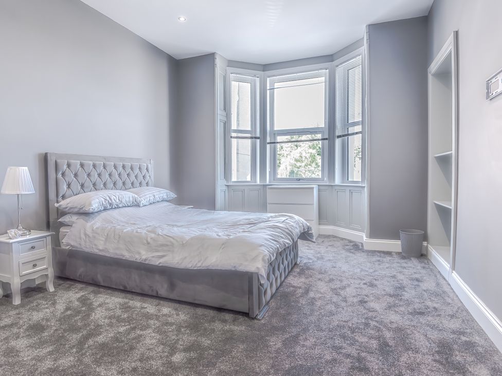 Pet-friendly hot tub retreat near Loch Leven - Scottish Lowlands - 1200447 - thumbnail photo 5