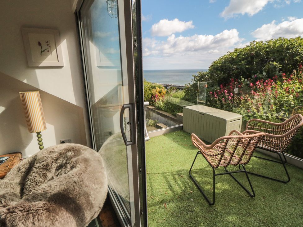 A balcony with a view of the beach at Hillsover in Saltburn-by-the-Sea