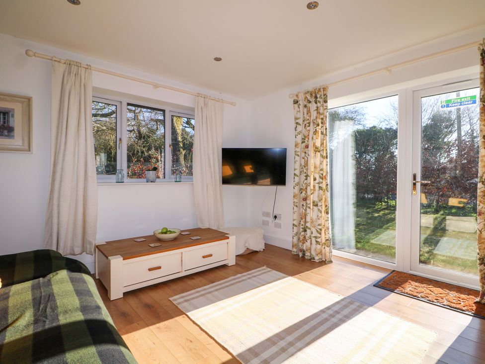 Snowdrop Cottage - Kent & Sussex - 1200673 - thumbnail photo 5