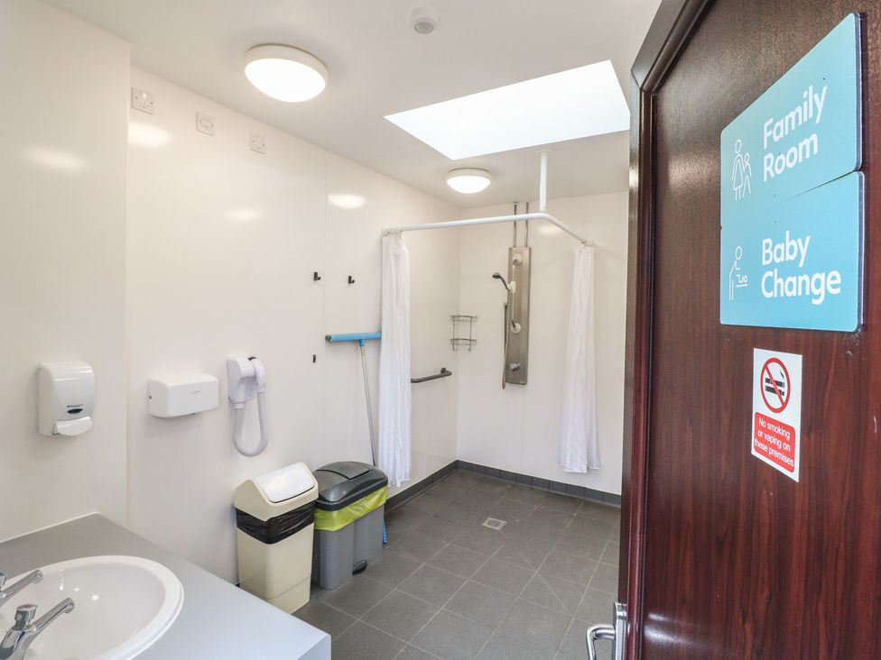 A family room with changing and shower facilities at Sherwood - Family Pod 1, Mansfield