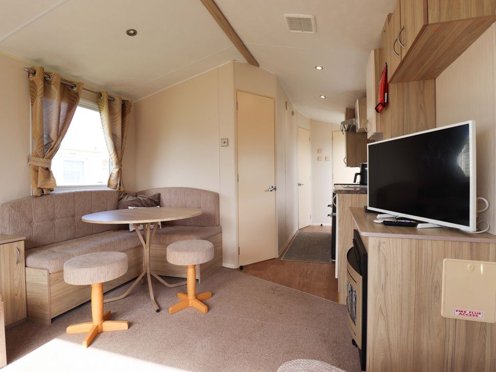 The Seafront Cosy Caravan -  - 1201107 - thumbnail photo 5