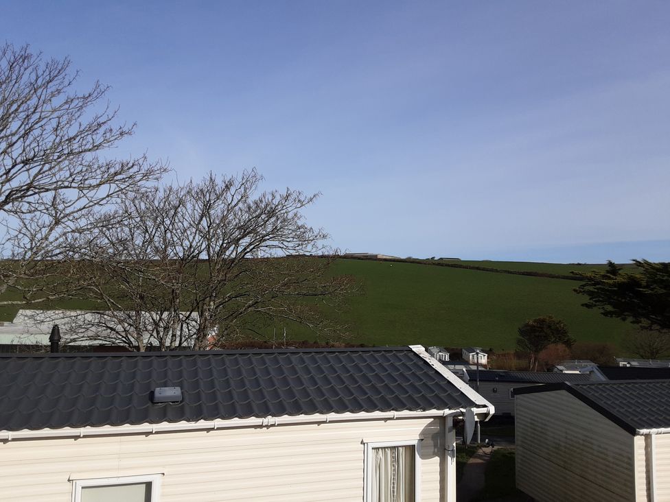 A view of rooftops and hills at Josephine MB37 Newquay