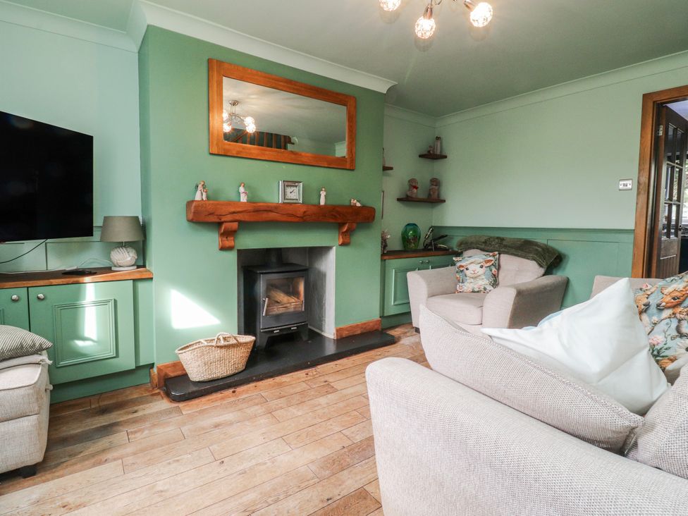 2 Rock View - North Yorkshire (incl. Whitby) - 1201255 - thumbnail photo 4