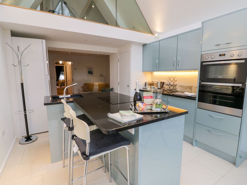 A kitchen with a countertop and appliances at Little Mornington in Malvern