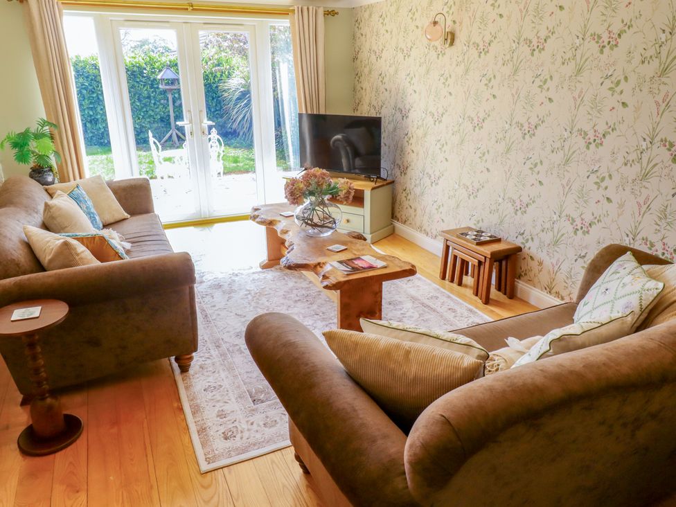 Rowan Cottage - Lincolnshire - 1201854 - thumbnail photo 8