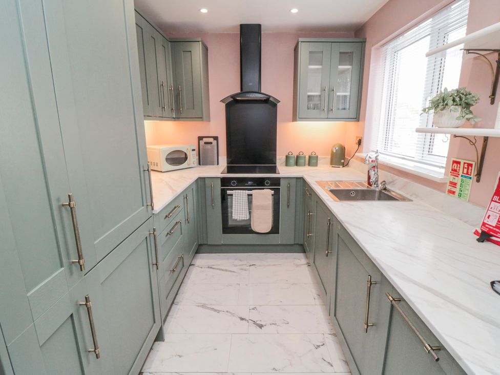 3 Beck Mews - North Yorkshire (incl. Whitby) - 1202456 - thumbnail photo 9