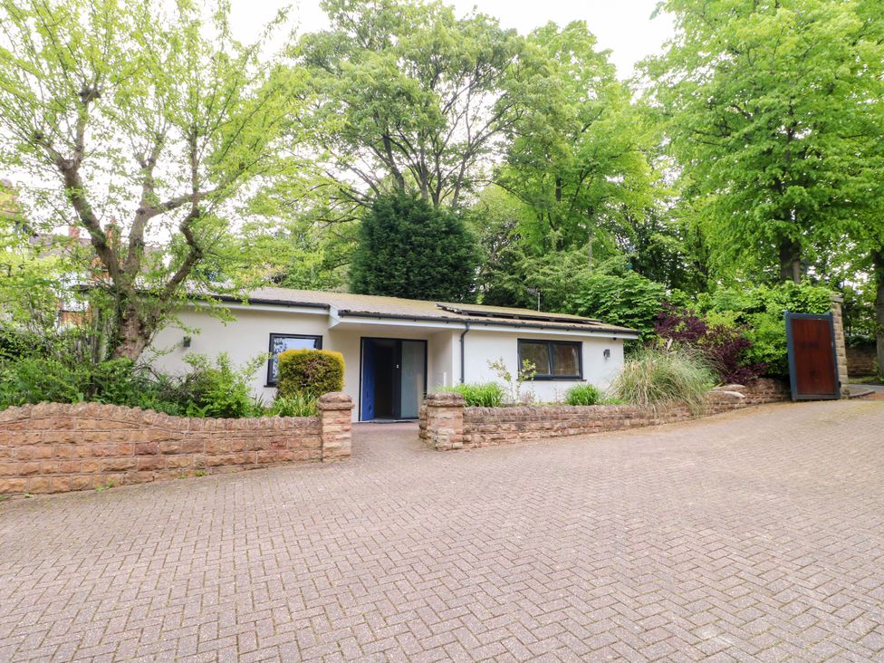 A house with trees and a pathway at Annex at 3 Lucknow Drive Nottingham