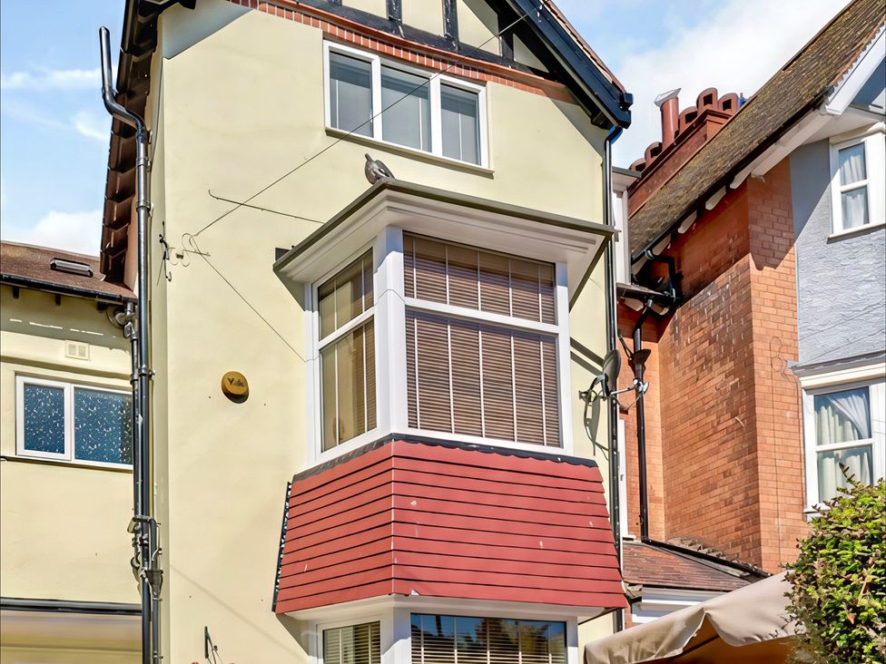 An exterior view of a building with windows and a roof at Tapestry House in Bridlington