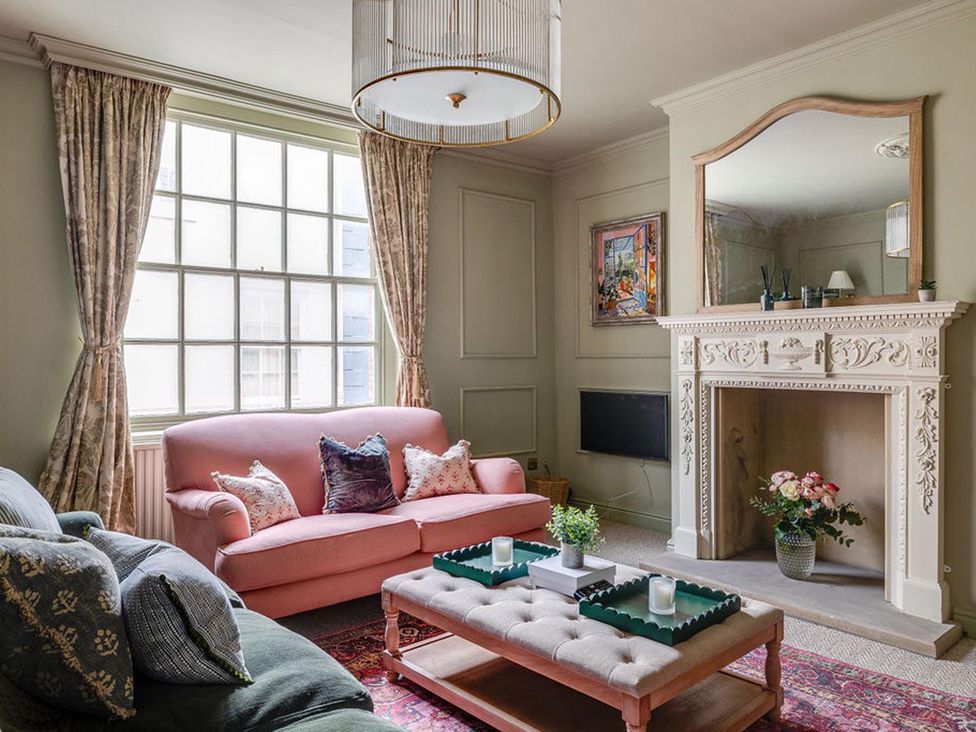 A living room with sofas and a coffee table at Luxury Georgian Townhouse / sleeps 10 / parking