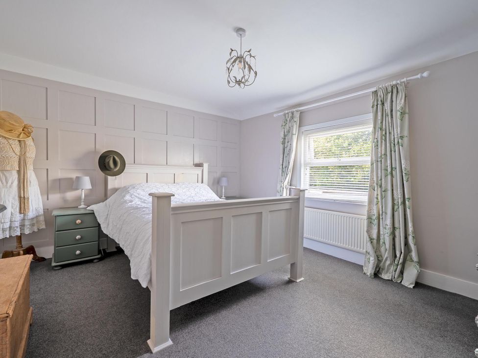 3 Bed House - Sleeps 5 - Garden - Pets - Parking - Kent & Sussex - 1204716 - thumbnail photo 6