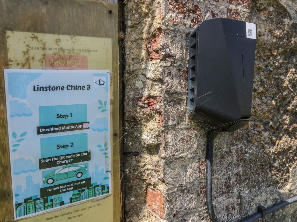A charging station and instructions at Linstone Chine 3 in Freshwater