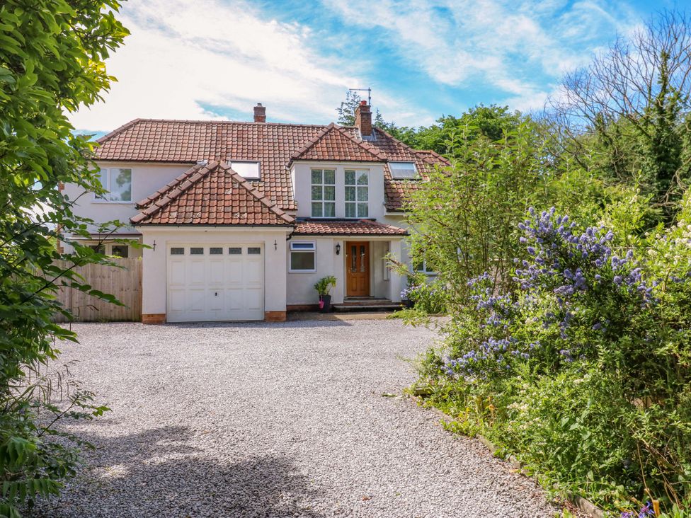 A house with a gravel driveway and a garage at 331 Coniscliffe Road Darlington