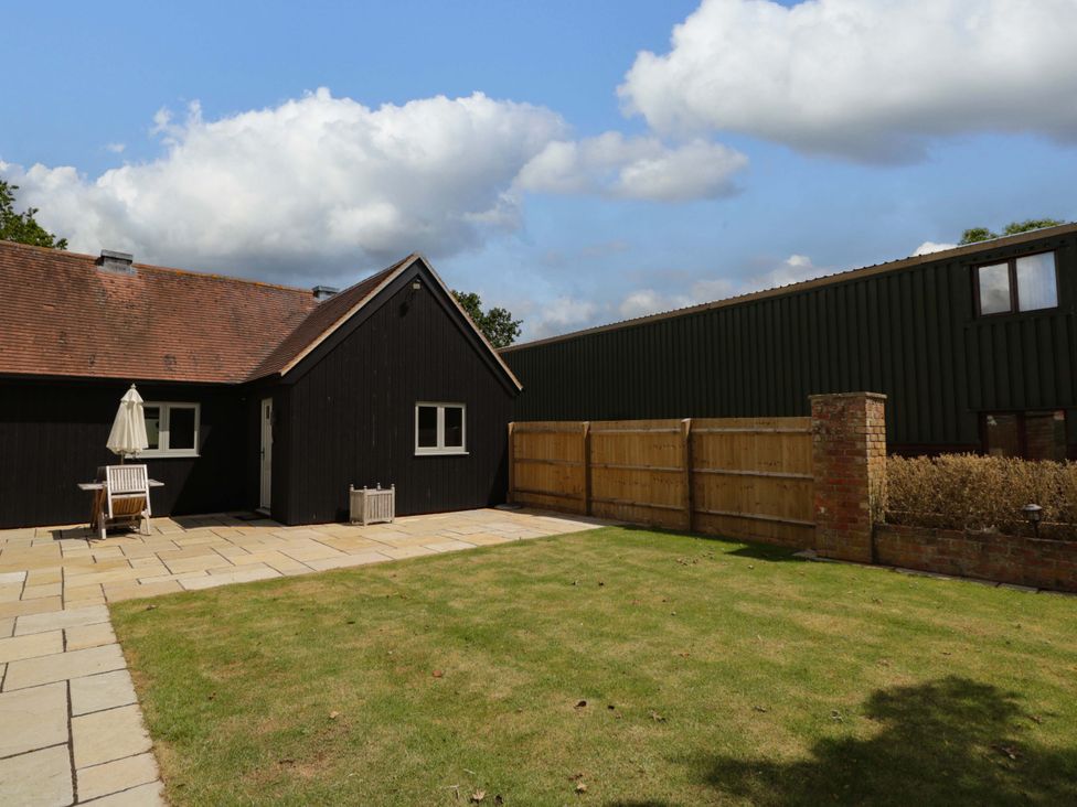 A house with patio and garden at Poppy Patch in Stratton Audley near Bicester
