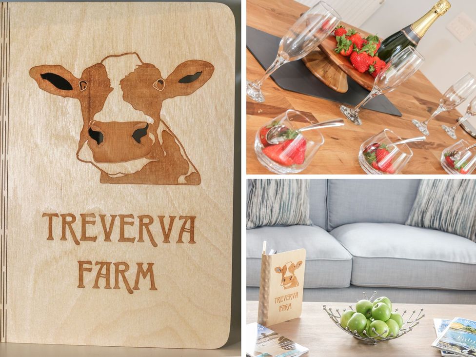 A living room with a menu and snacks at Argal in Treverva near Constantine