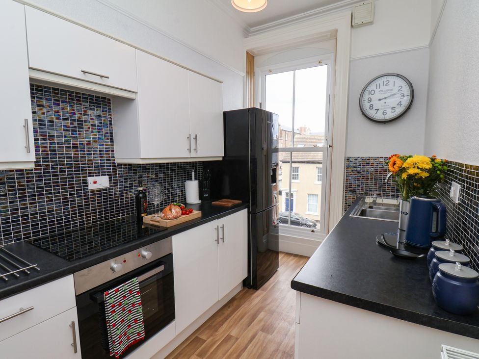 Sea View Apartment - North Yorkshire (incl. Whitby) - 1205558 - thumbnail photo 5
