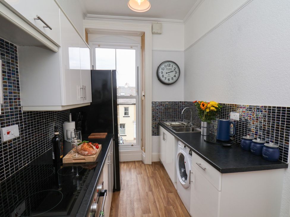 Sea View Apartment - North Yorkshire (incl. Whitby) - 1205558 - thumbnail photo 6