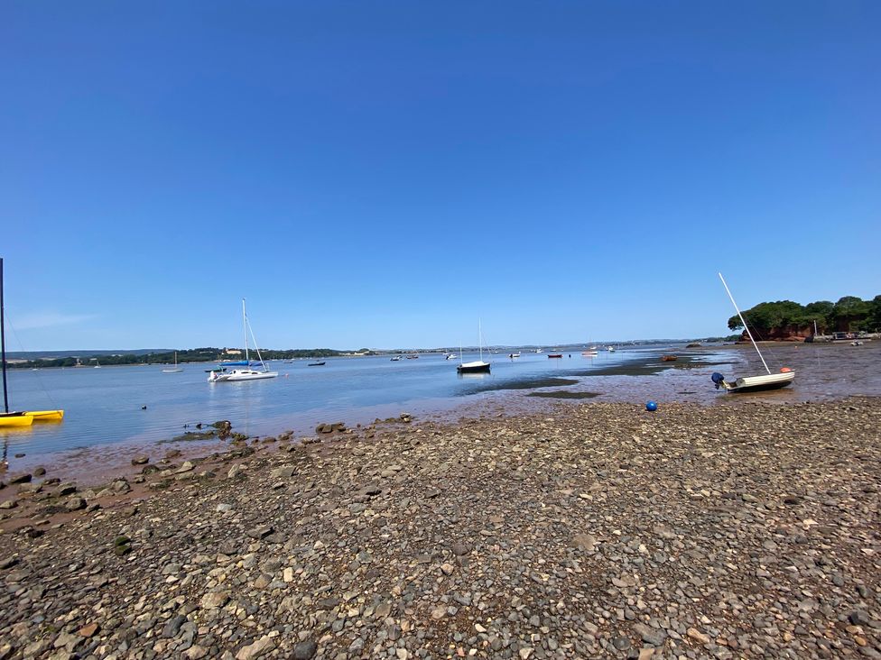 A view of boats on the water at Tower View Cottage in Lympstone
