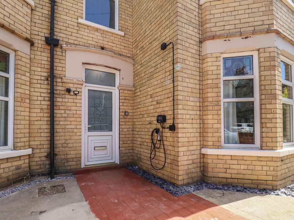 An entryway with door and windows at Lansdowne Grange in Bridlington