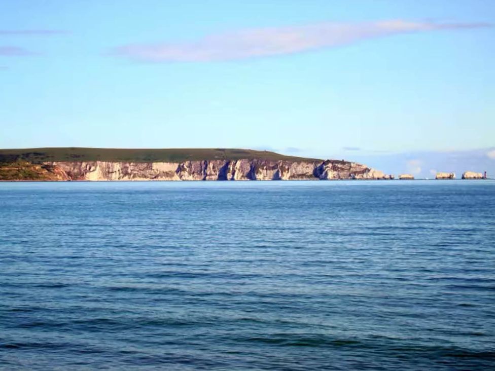 A view of cliffs and water at 3 bedroom house 3mins to beach PetsOk in Milford On Sea