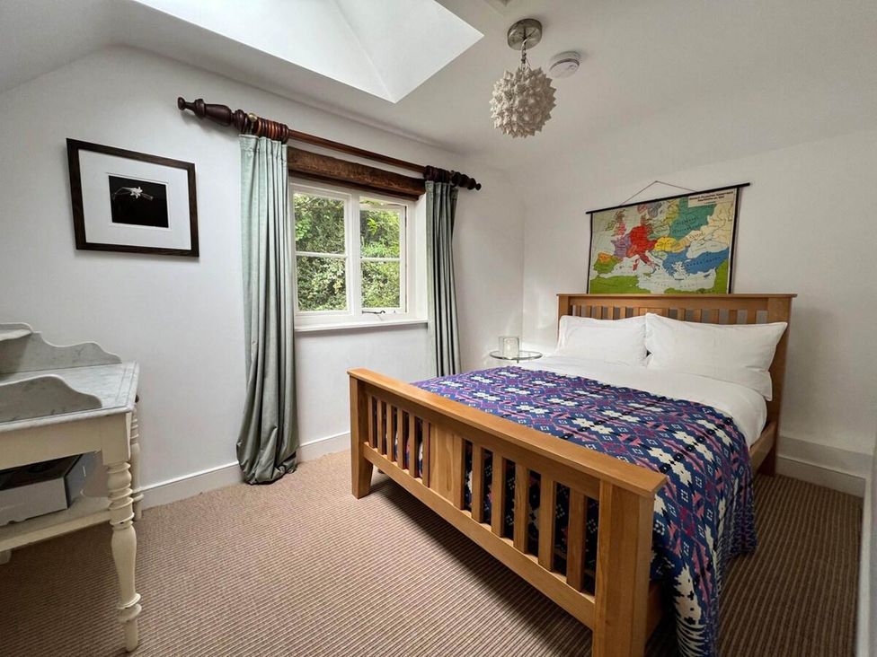 A bedroom with a bed and window at Cotswolds AoNB Cottage Modern Renovation Sleeps8, Combe Hay Lane near Bath
