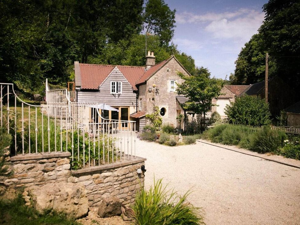 A house with a garden and pathway at Cotswolds AoNB Cottage Modern Renovation Sleeps8, Combe Hay Lane near Bath