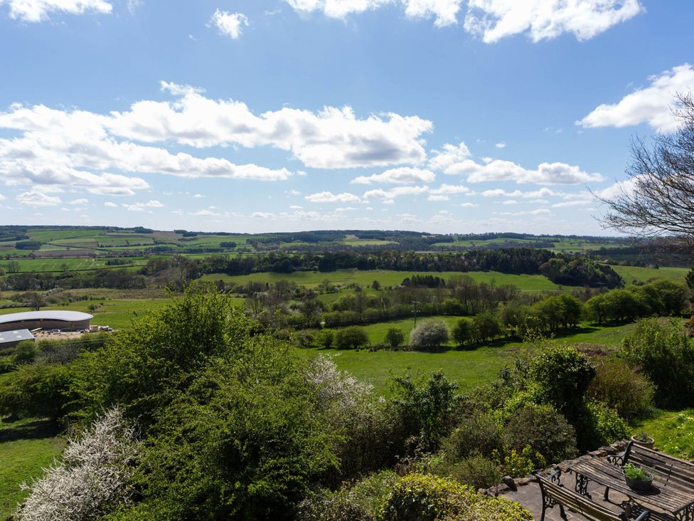 A panoramic view of fields and trees at Stunning 3 Bedroom Cottage near Historic York Ampleforth