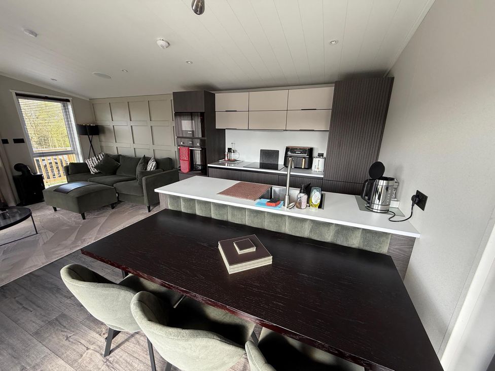 A kitchen and living room with a dining area at Malton 2Bed Lodge Sleeps 4 Pet Friendly in Malton